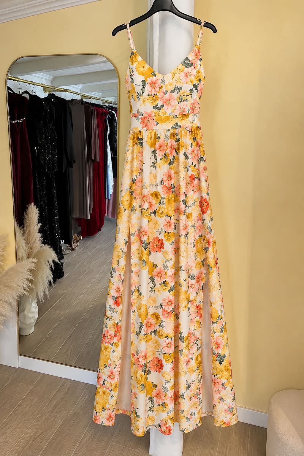 ABITO MAXI FLOREALE CON SPACCHI E FIOCCO